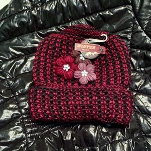 NWT. New Gear Winter Wear knit hat.